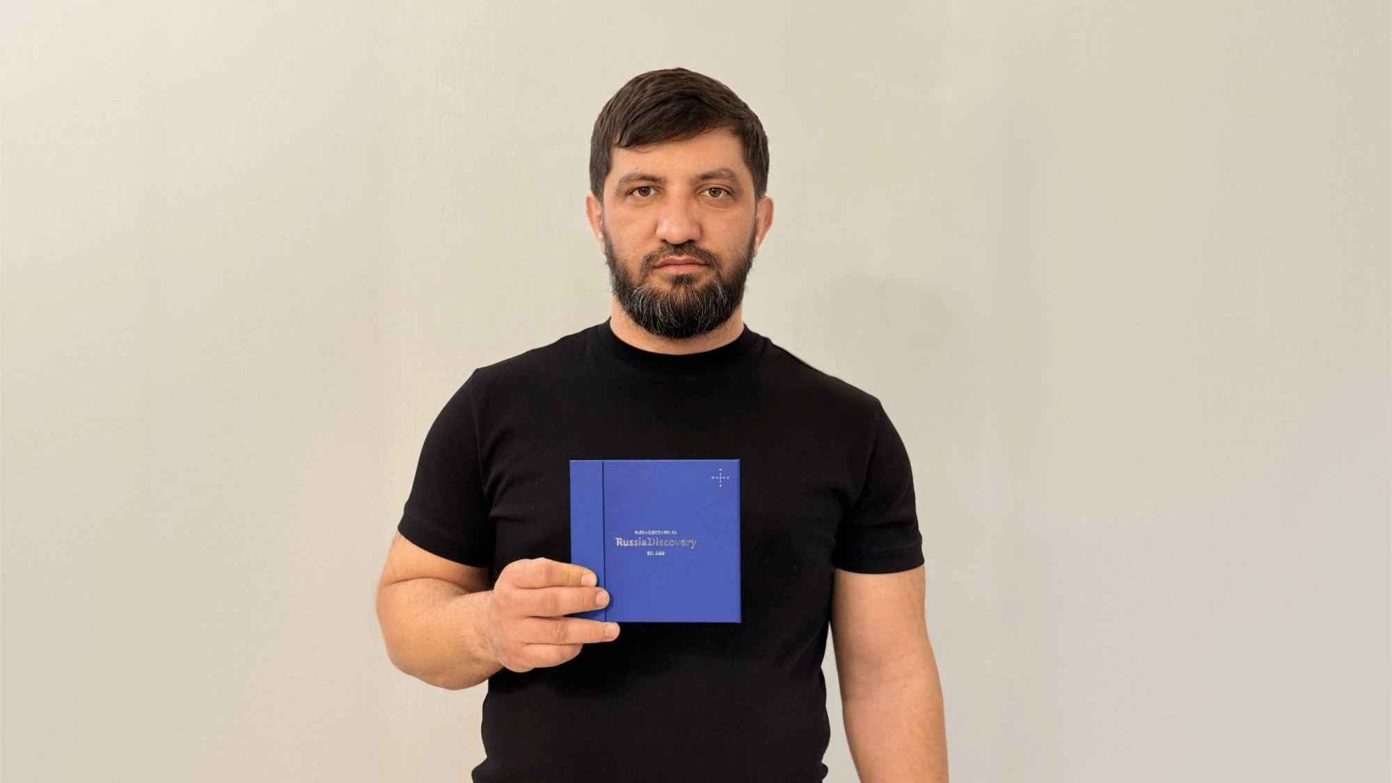 Руководитель ООО «Ромашка» Гасан Курбанов — один из первых участников акции «Поле Финанс», получивший сертификат в размере 200 тысяч рублей на путешествие по России.